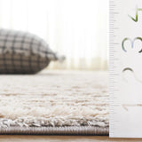 Safavieh Seattle Shag 900 4'-0" x 6'-0" Rug in Grey / Beige
