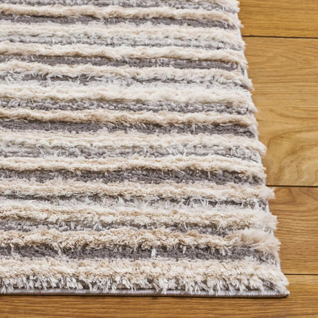 Safavieh Seattle Shag 900 4'-0" x 6'-0" Rug in Grey / Beige