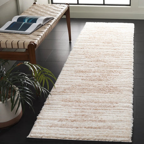 Safavieh Seattle Shag 900 2'-3" x 8'-0" Rug in Ivory / Beige