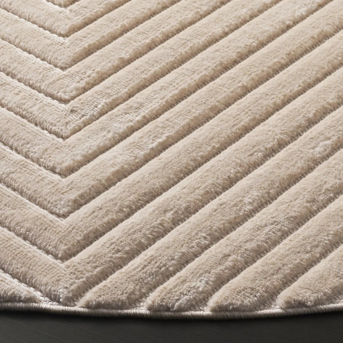 Safavieh Selena 6'-7" x 6'-7" Rug in Beige