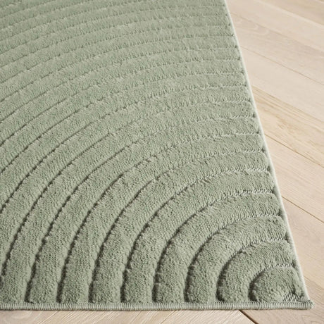 Safavieh Selena 4'-0" x 6'-0" Rug in Green
