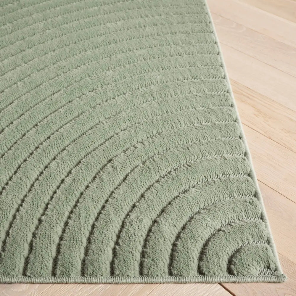 Safavieh Selena 5'-3" x 7'-6" Rug in Green