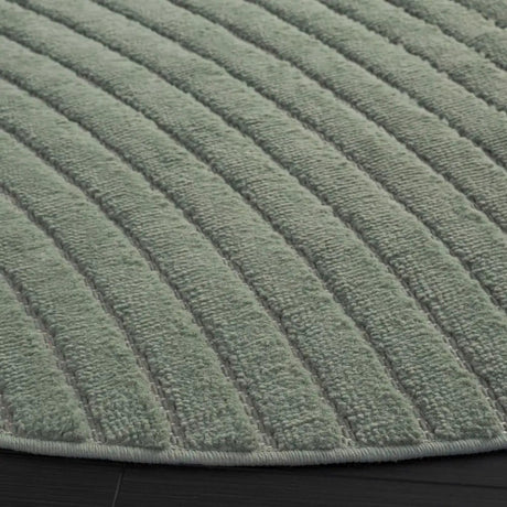 Safavieh Selena 6'-7" x 6'-7" Rug in Green