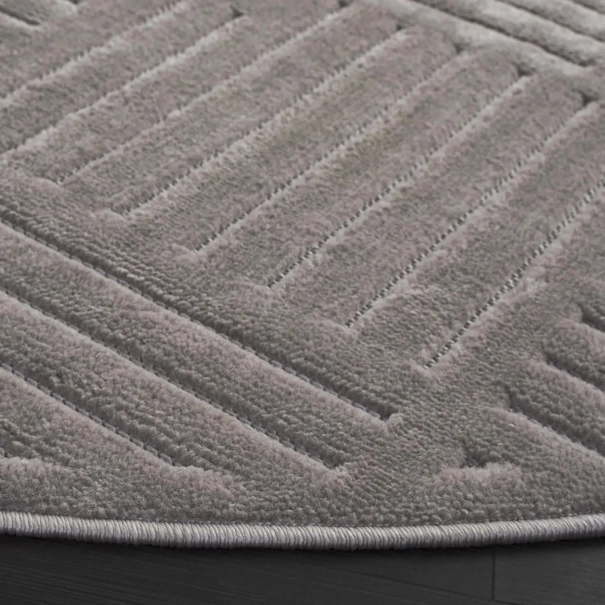 Safavieh Selena 6'-7" x 6'-7" Rug in Grey
