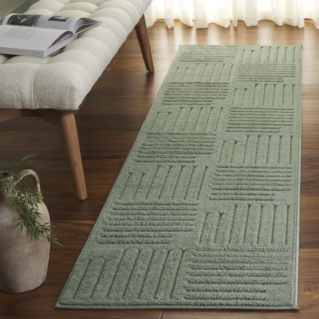 Safavieh Selena 2'-2" x 8'-0" Rug in Green
