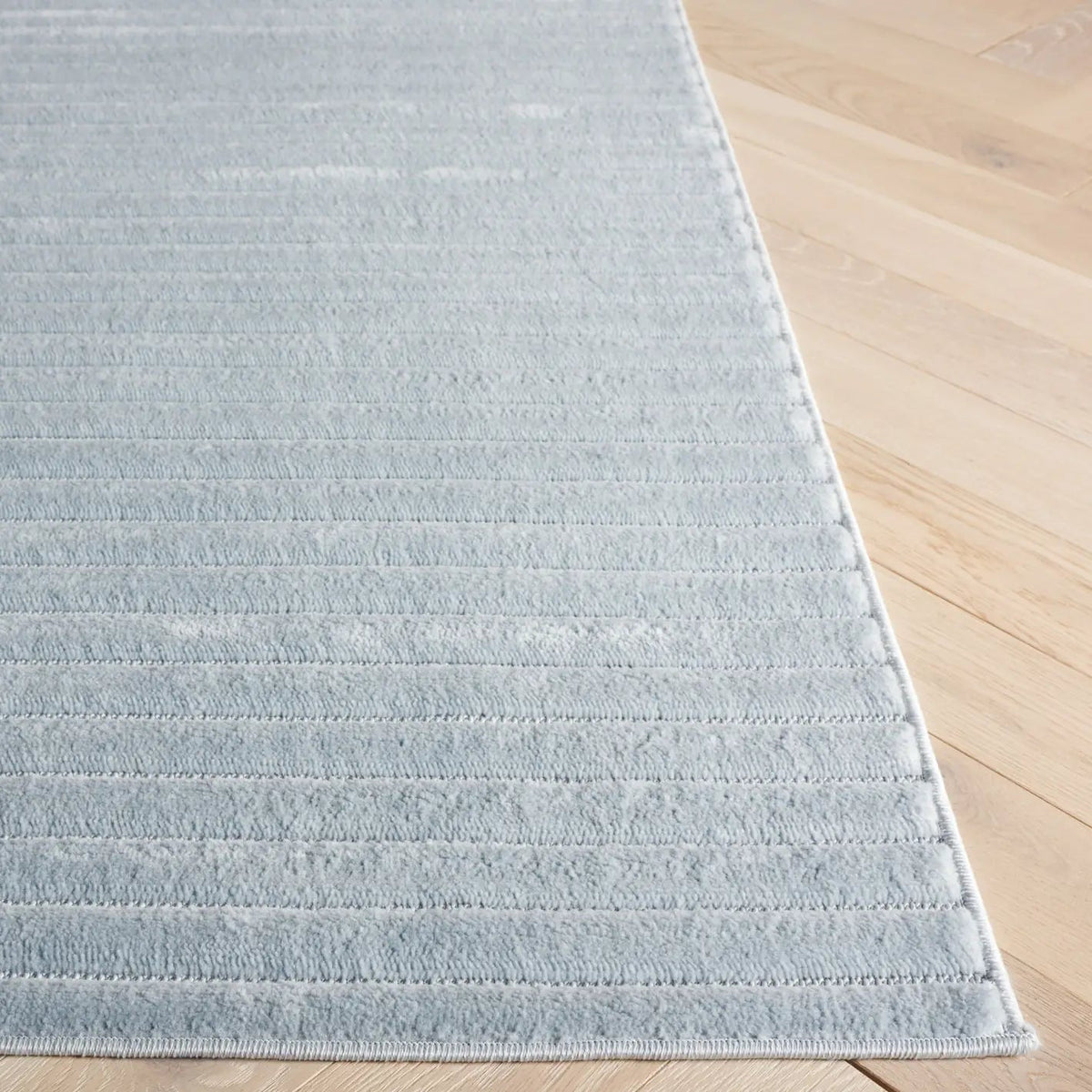 Safavieh Selena 4'-0" x 6'-0" Rug in Blue