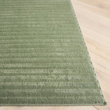 Safavieh Selena 4'-0" x 6'-0" Rug in Green