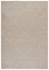 Safavieh Selena 5'-3" x 7'-6" Rug in Beige