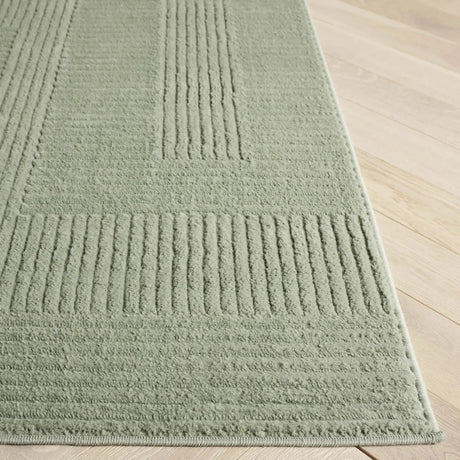 Safavieh Selena 4'-0" x 6'-0" Rug in Green