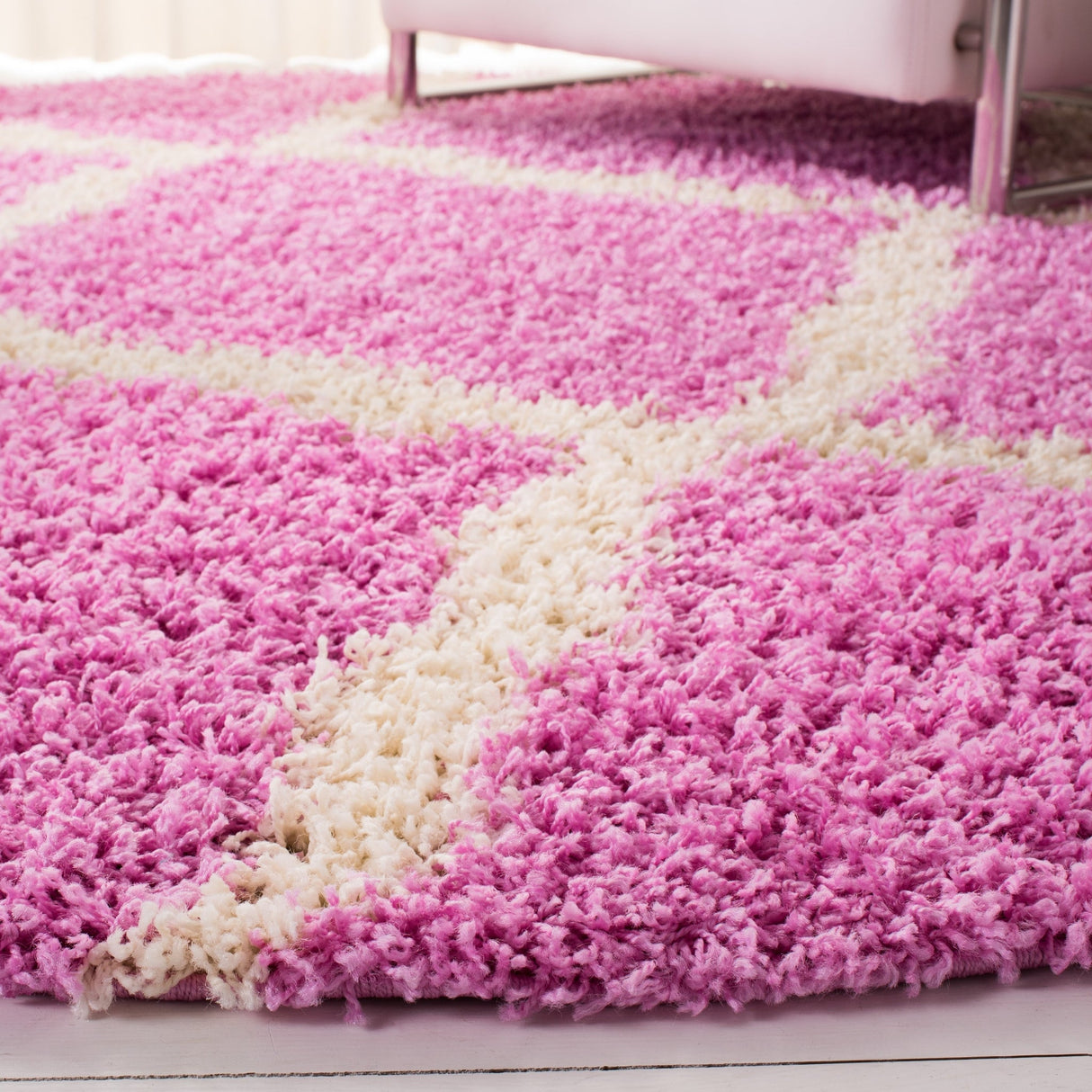 Safavieh Sgd-Dallas Shag Sgds257I Pink/Ivory Rug.