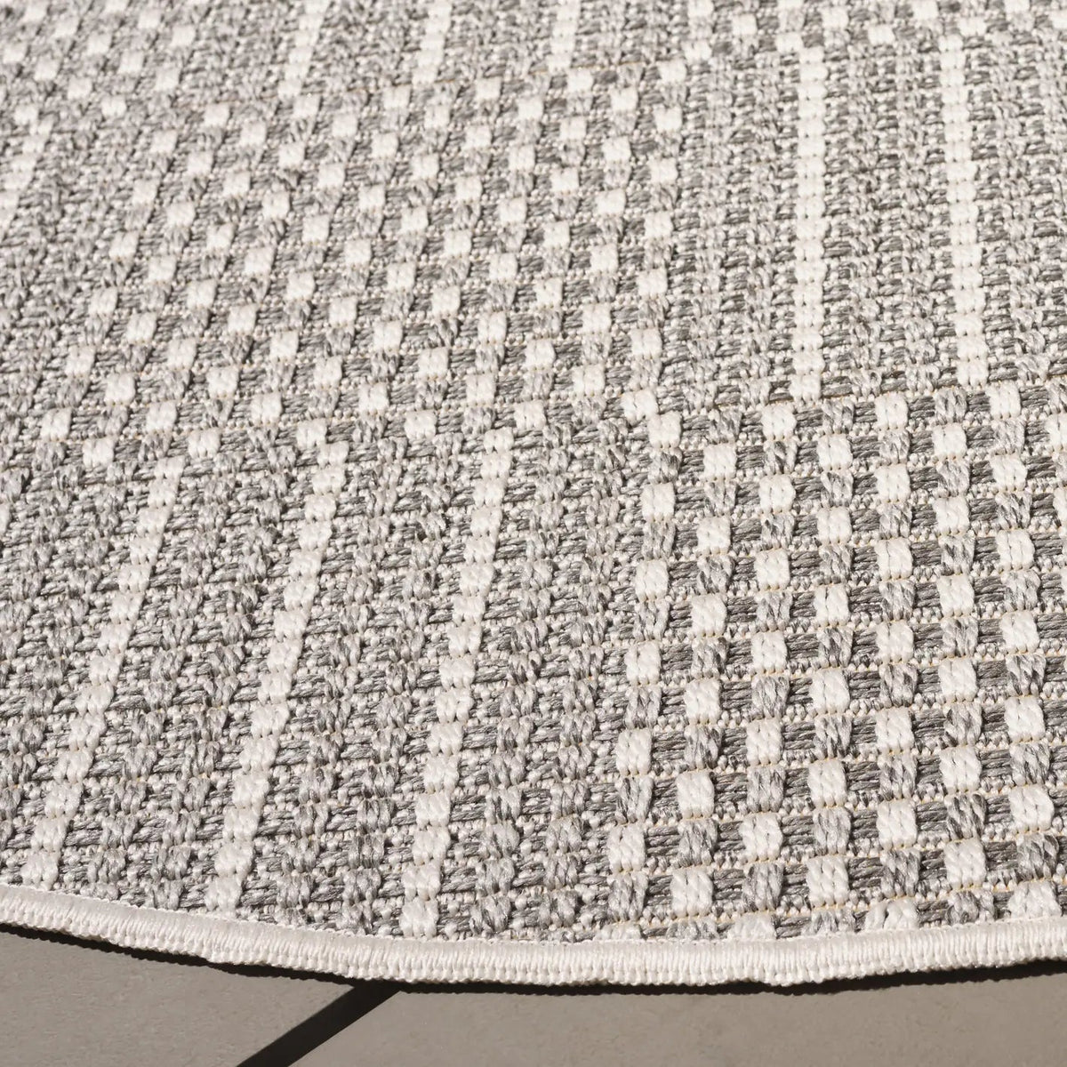 Safavieh Sisal All-Weather 6'-7" x 6'-7" Rug in Grey / Ivory
