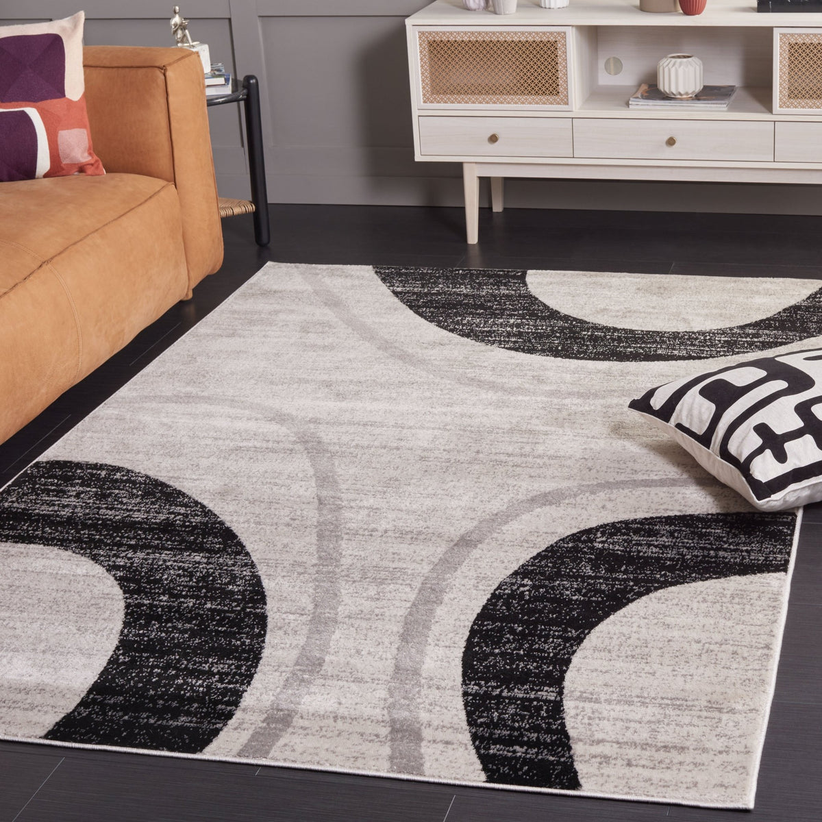 Safavieh Skyler Sky115A Ivory Grey/Black Rug.