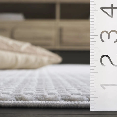 Safavieh Slate 700 4'-0" x 6'-0" Rug in Taupe / Ivory