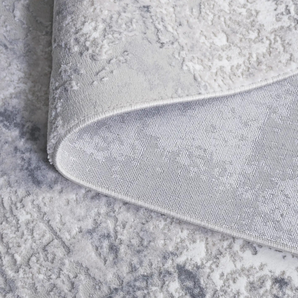 Safavieh Slate 700 4'-0" x 6'-0" Rug in Grey / Ivory