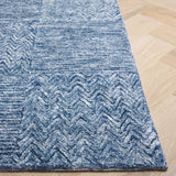 Safavieh Soho 4'-0" x 6'-0" Rug in Dark Blue / Ivory