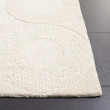 Safavieh Soho 4'-0" x 6'-0" Rug in Beige / Ivory