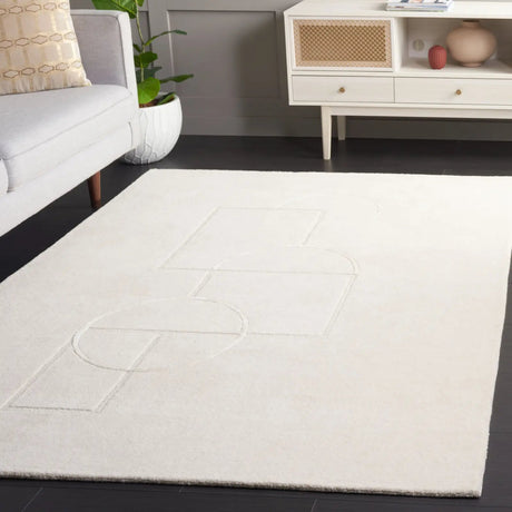 Safavieh Soho 4'-0" x 6'-0" Rug in Beige / Ivory