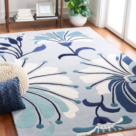 Safavieh Soho Soh826M Blue/Ivory Rug.