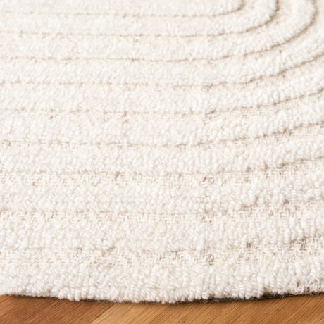 Safavieh Southampton 6'-0" x 6'-0" Rug in Ivory