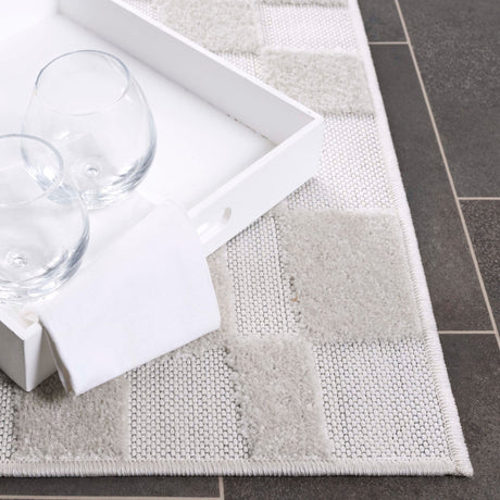 Safavieh Stella Sta104B Ivory Rug.