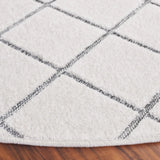 Safavieh Stella 6'-7" x 6'-7" Rug in Ivory / Grey