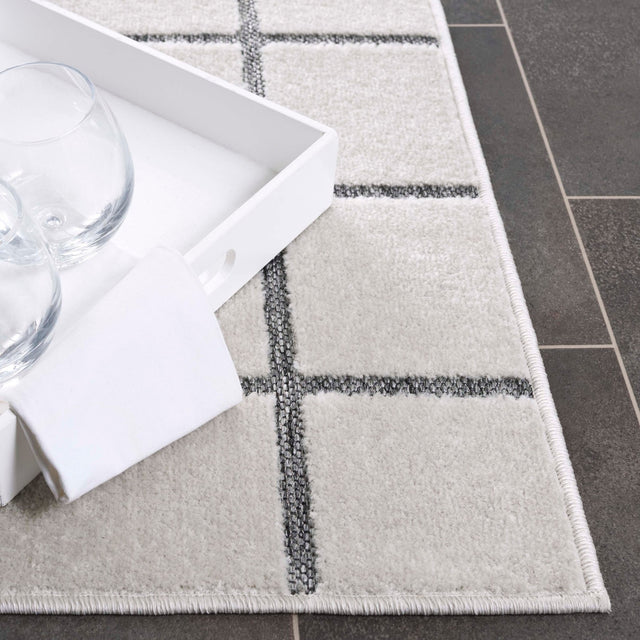 Safavieh Stella Sta108B Ivory/Grey Rug.
