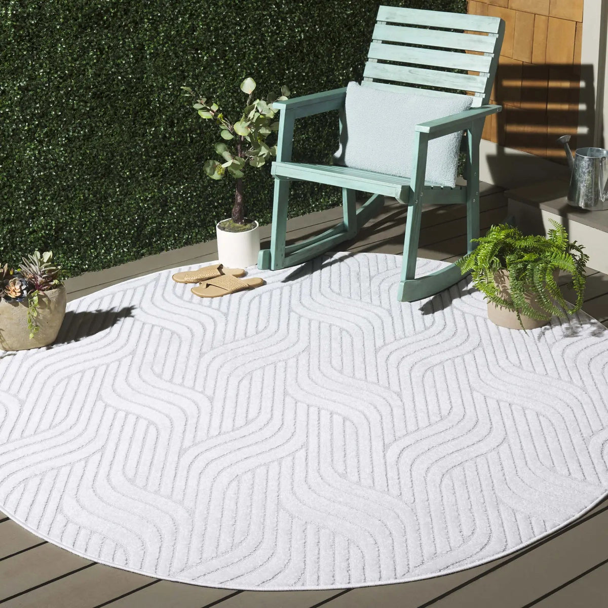 Safavieh Stella 6'-7" x 6'-7" Rug in Ivory