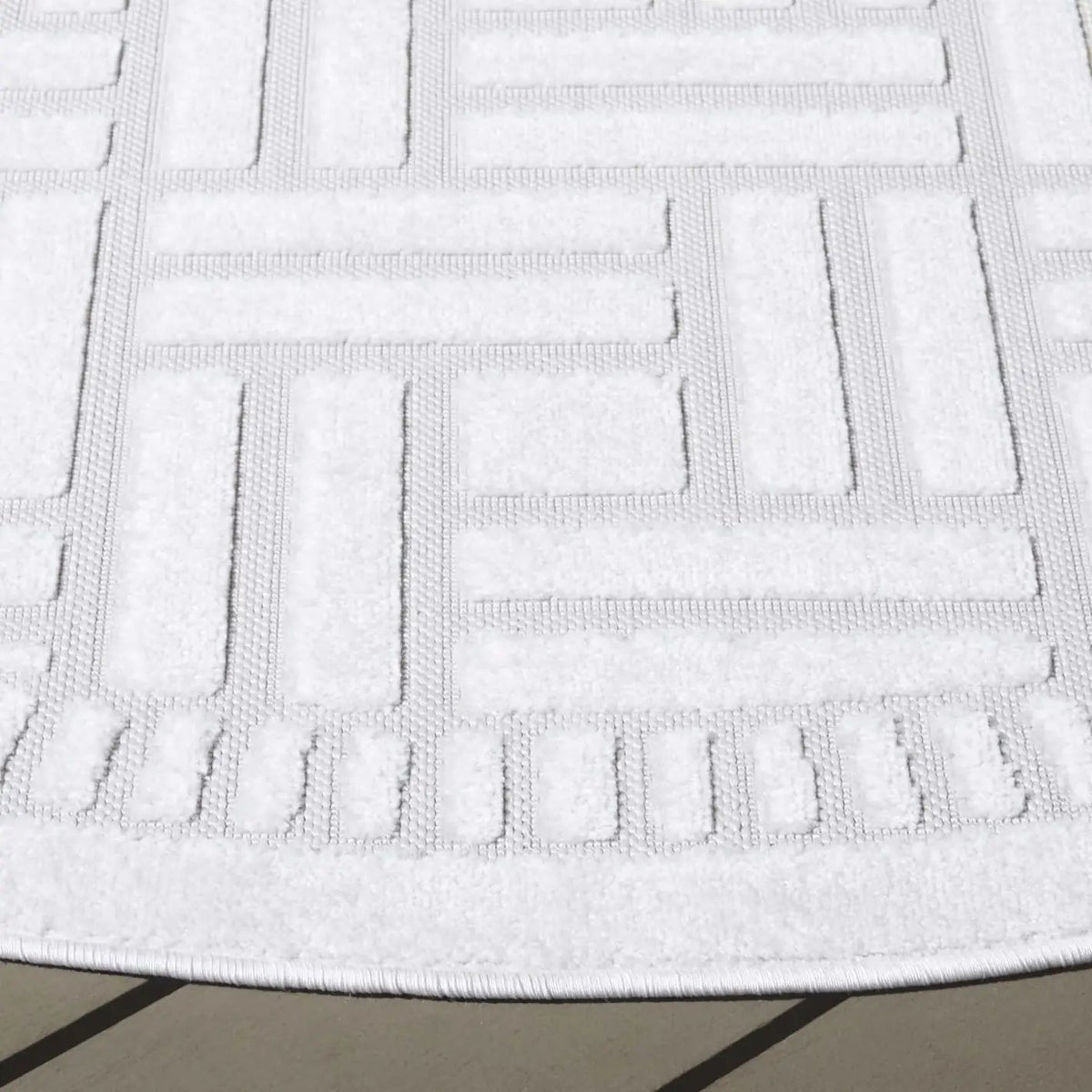 Safavieh Stella 6'-7" x 6'-7" Rug in Ivory