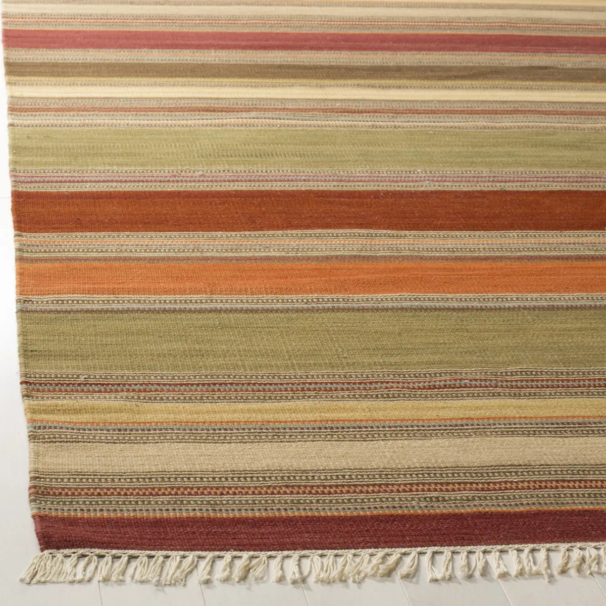 Safavieh Striped Kilim 6'-0" x 9'-0" Rug in Green
