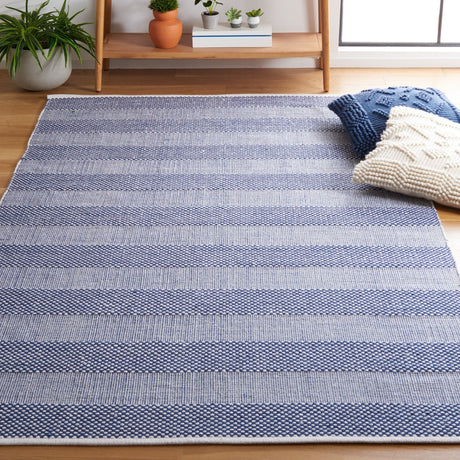 Safavieh Striped Kilim Stk802M Ivory/Blue Rug.