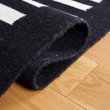 Safavieh Striped Kilim Stk806Z Ivory/Black Rug.