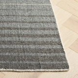 Safavieh Striped Kilim 4'-0" x 6'-0" Rug in Grey / Ivory