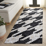 Safavieh Studio Leather 2'-3" x 7'-0" Rug in Ivory / Black