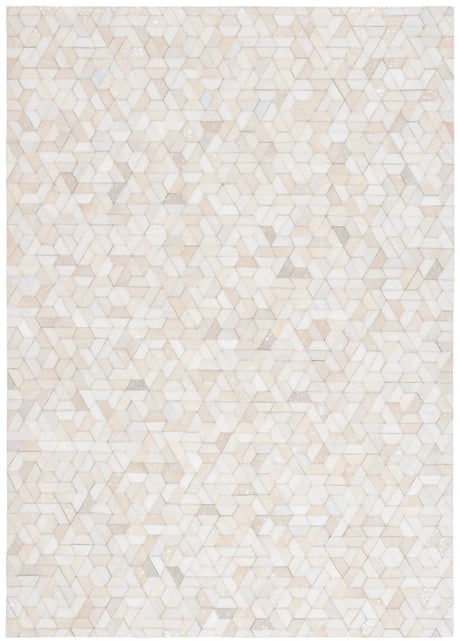 Safavieh Studio Leather 4'-0" x 6'-0" Rug in Ivory / Silver