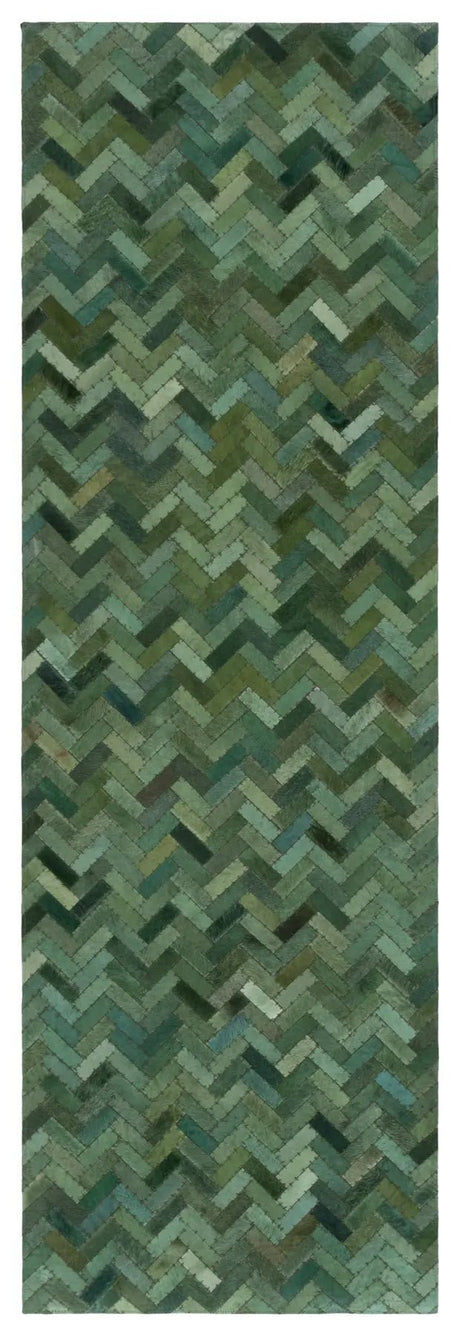Safavieh Studio Leather 2'-3" x 7'-0" Rug in Green