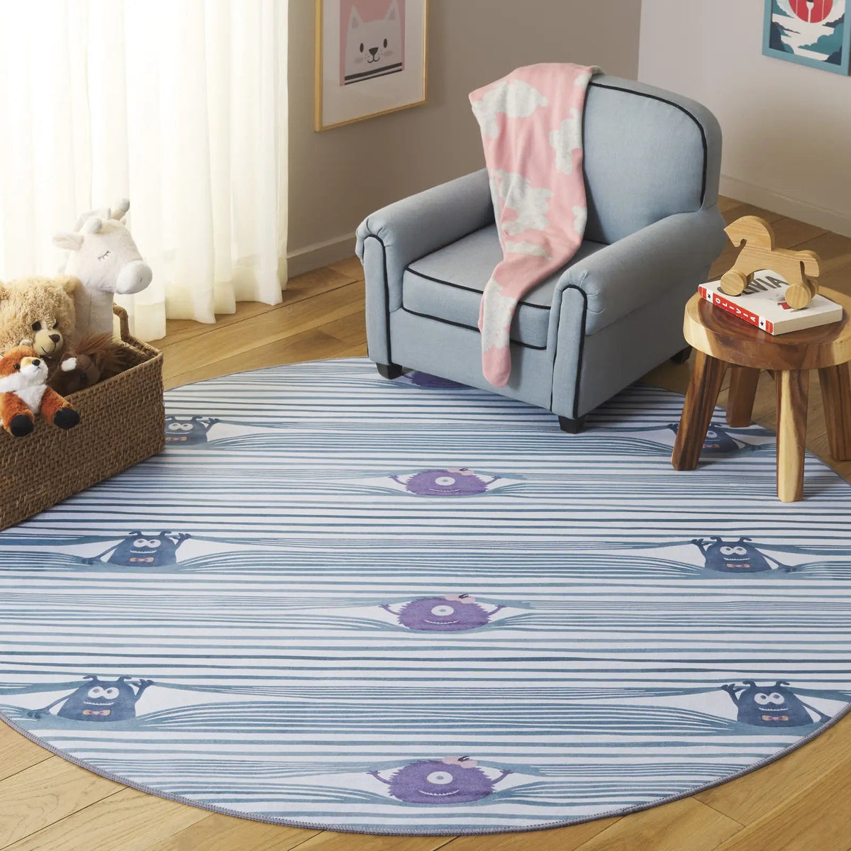 Safavieh Tacoma Kids 100 5'-0" x 5'-0" Rug in Grey / Blue