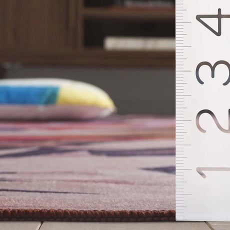 Safavieh Tacoma 4'-0" x 6'-0" Rug in Pink / Rust
