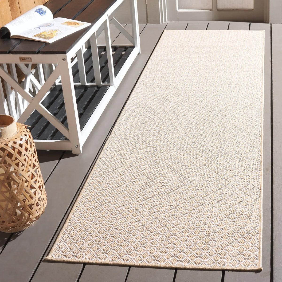 Safavieh Terrace 800 2'-3" x 8'-0" Rug in Beige / Ivory