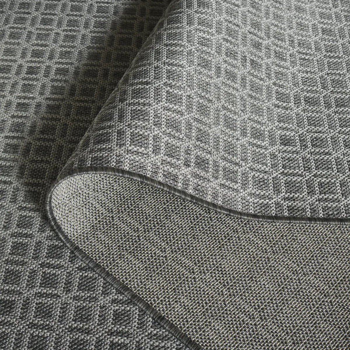 Safavieh Terrace 800 4'-0" x 6'-0" Rug in Grey / Dark Grey