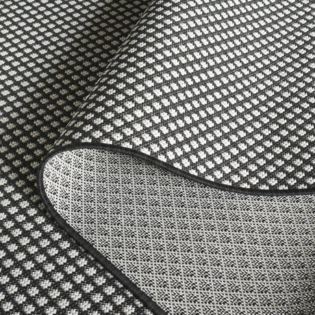 Safavieh Terrace 800 4'-0" x 6'-0" Rug in Black / White