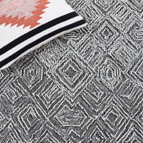 Safavieh Textual Txt201Z Black/Ivory Rug.