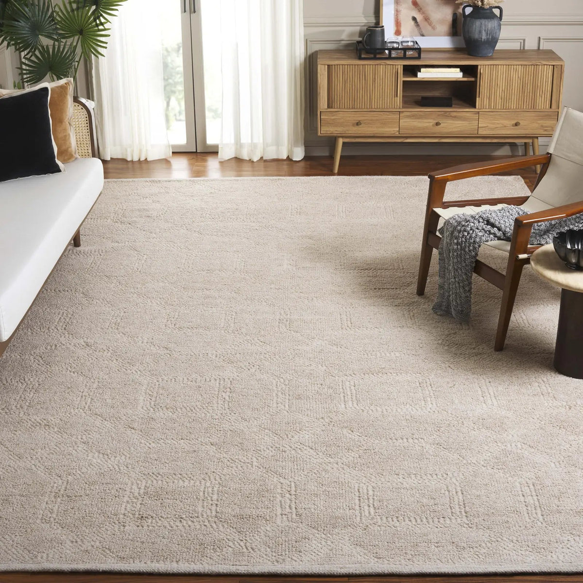 Safavieh Tibetan 9'-0" x 12'-0" Rug in Ivory / Beige