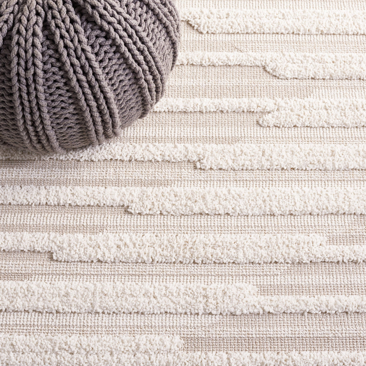 Safavieh Trends Trd102B Beige/Ivory Rug.