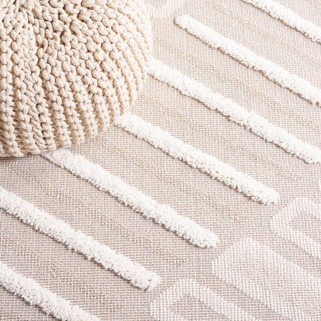 Safavieh Trends Trd104B Beige/Ivory Rug.