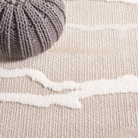Safavieh Trends Trd112B Beige/Ivory Rug.