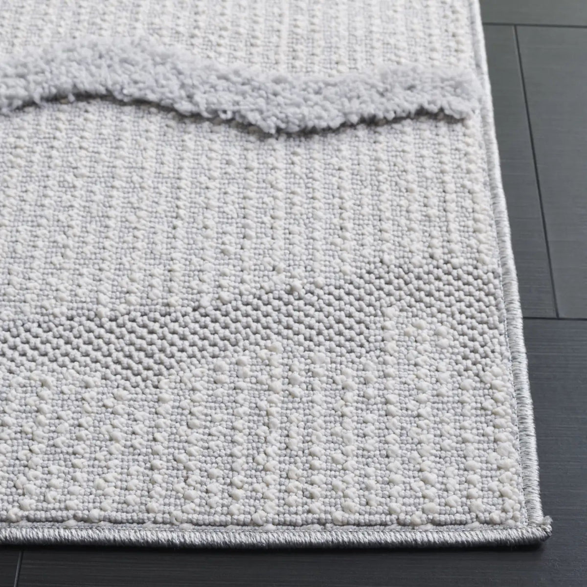 Safavieh Trends 4'-0" x 6'-0" Rug in Ivory / Grey