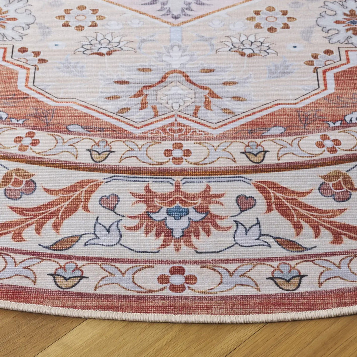 Safavieh Tucson 6'-0" x 6'-0" Rug in Rust / Ivory
