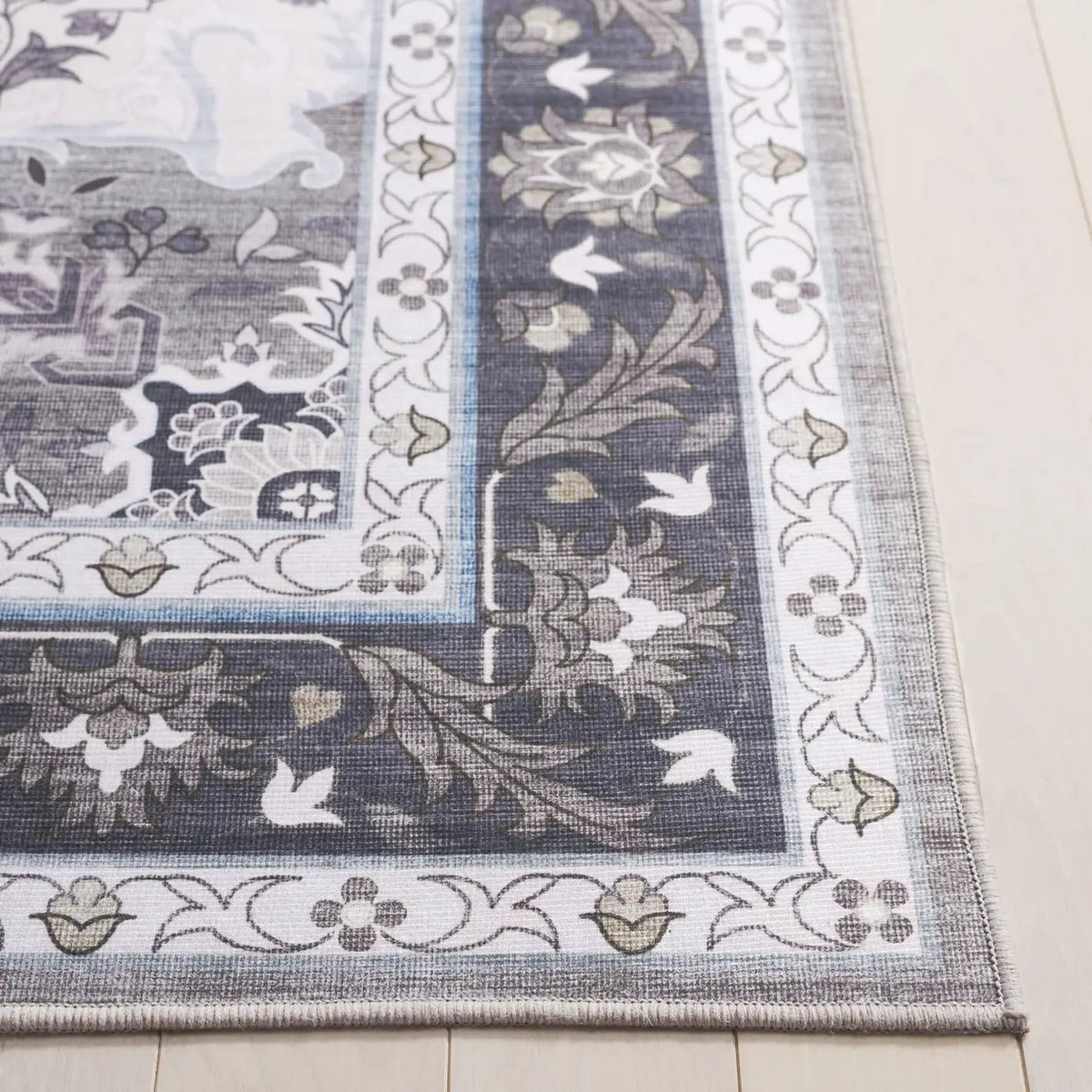 Safavieh Tucson 4'-0" x 6'-0" Rug in Olive / Ivory