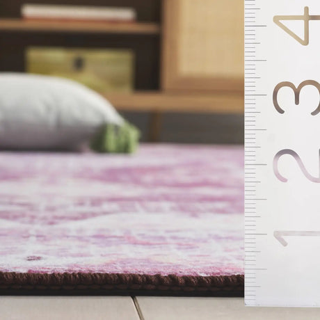 Safavieh Tucson 4'-0" x 6'-0" Rug in Fuchsia / Purple