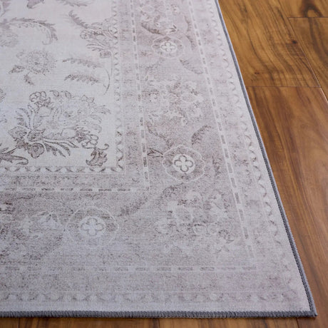 Safavieh Tucson 4'-0" x 6'-0" Rug in Beige